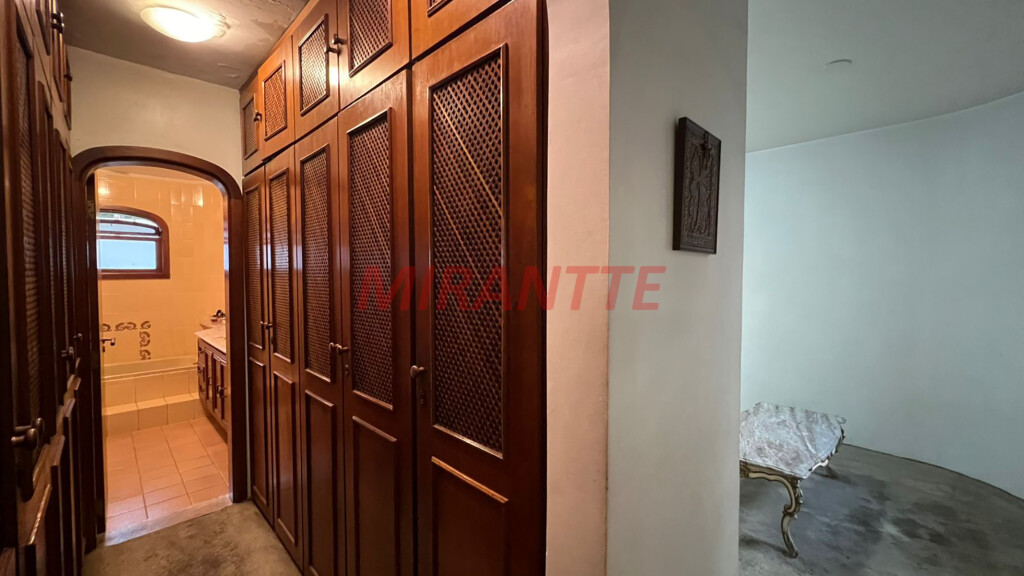 Sobrado de 361m² com 4 quartos em Jardim São Bento