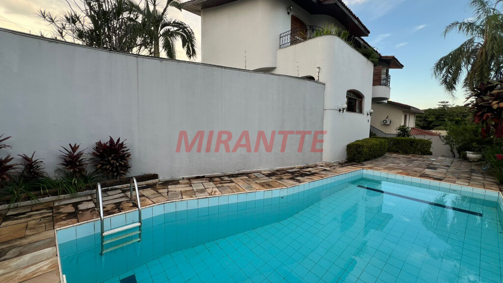 Sobrado de 361m² com 4 quartos em Jardim São Bento