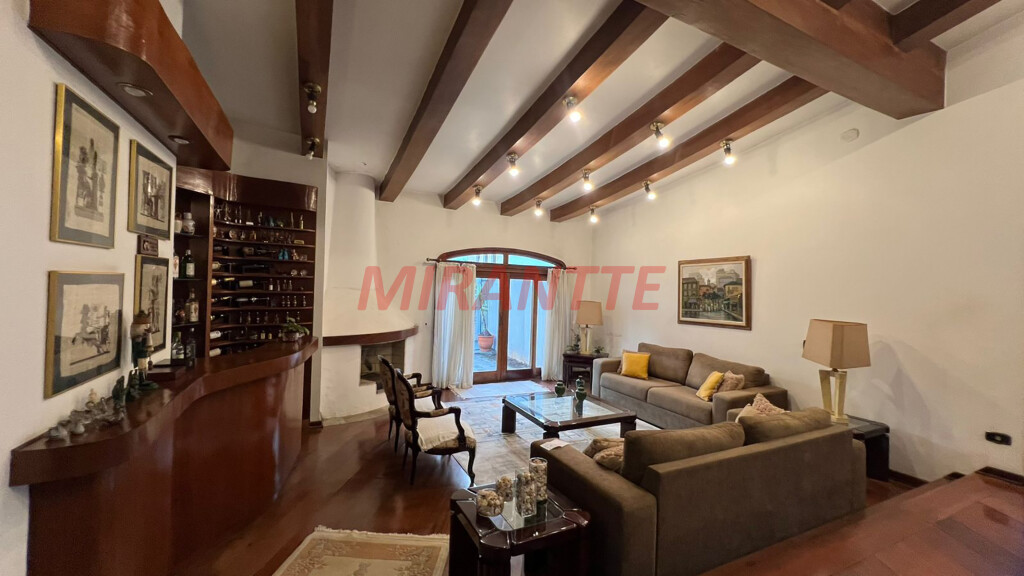 Sobrado de 361m² com 4 quartos em Jardim São Bento