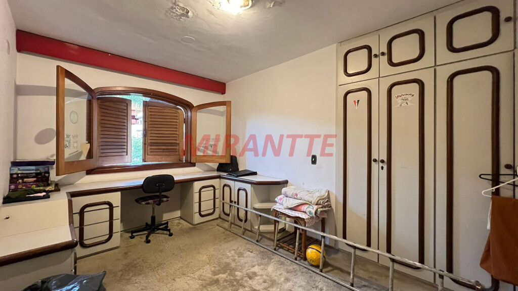 Sobrado de 361m² com 4 quartos em Jardim São Bento