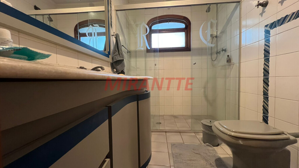 Sobrado de 361m² com 4 quartos em Jardim São Bento