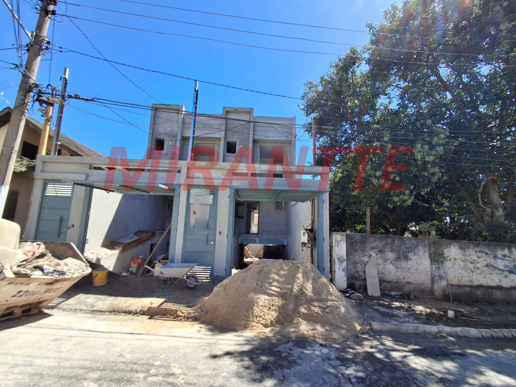 Sobrado de 168m² com 3 quartos em Santa Teresinha