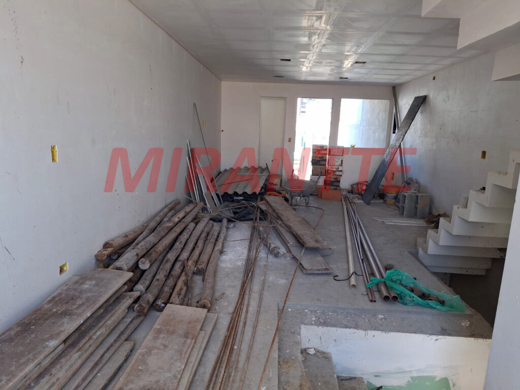 Sobrado de 168m² com 3 quartos em Santa Teresinha