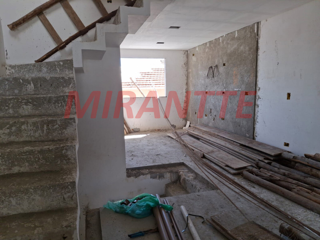 Sobrado de 168m² com 3 quartos em Santa Teresinha