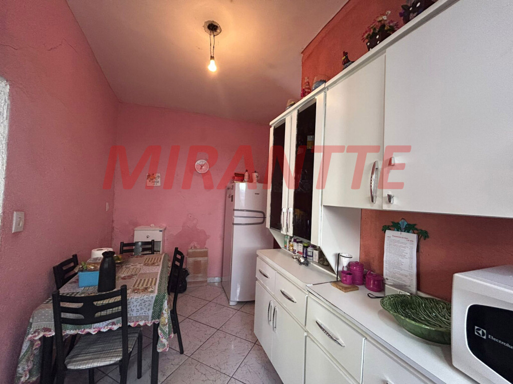 Casa terrea com 4 quartos em Vila Isolina Mazzei