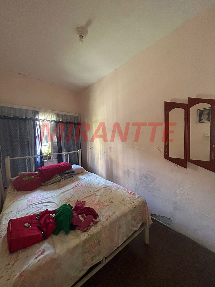 Casa terrea com 4 quartos em Vila Isolina Mazzei