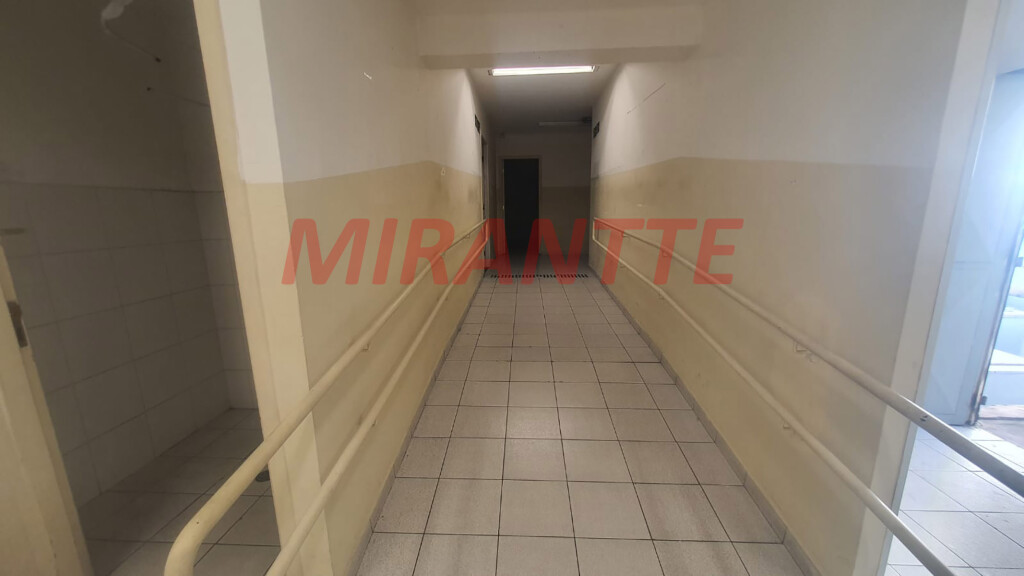 Comercial de 1735m² em Vila Nova Cachoeirinha