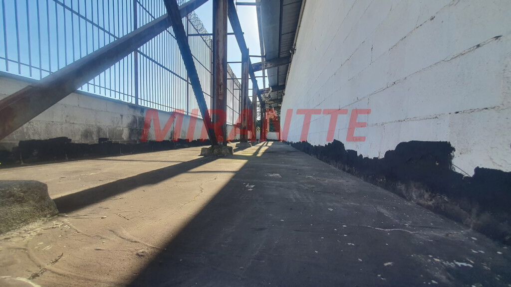 Comercial de 1735m² em Vila Nova Cachoeirinha