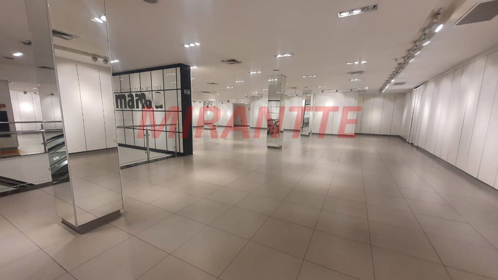 Comercial de 1735m² em Vila Nova Cachoeirinha