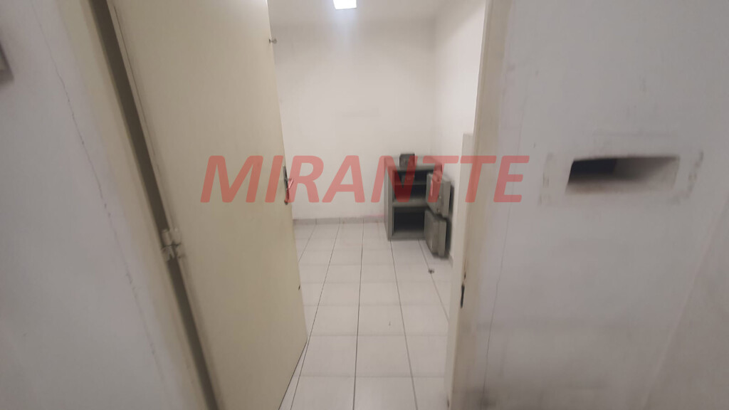 Comercial de 1735m² em Vila Nova Cachoeirinha