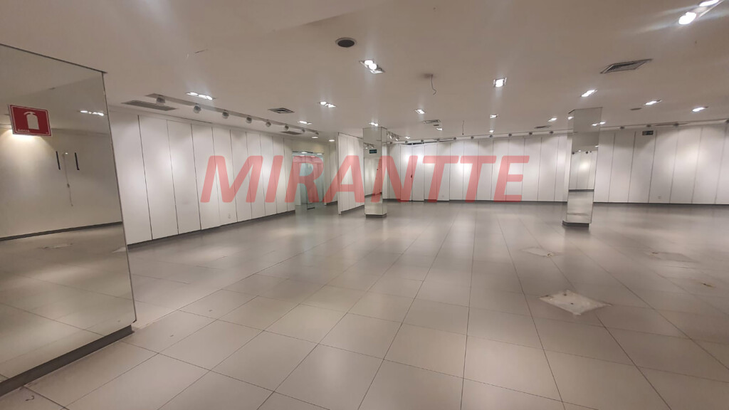 Comercial de 1735m² em Vila Nova Cachoeirinha