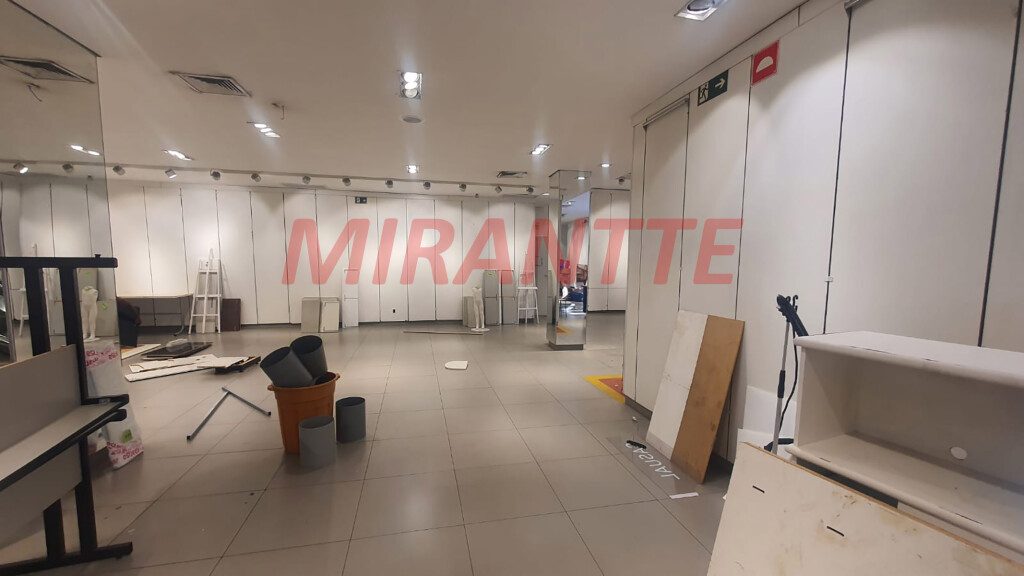 Comercial de 1735m² em Vila Nova Cachoeirinha