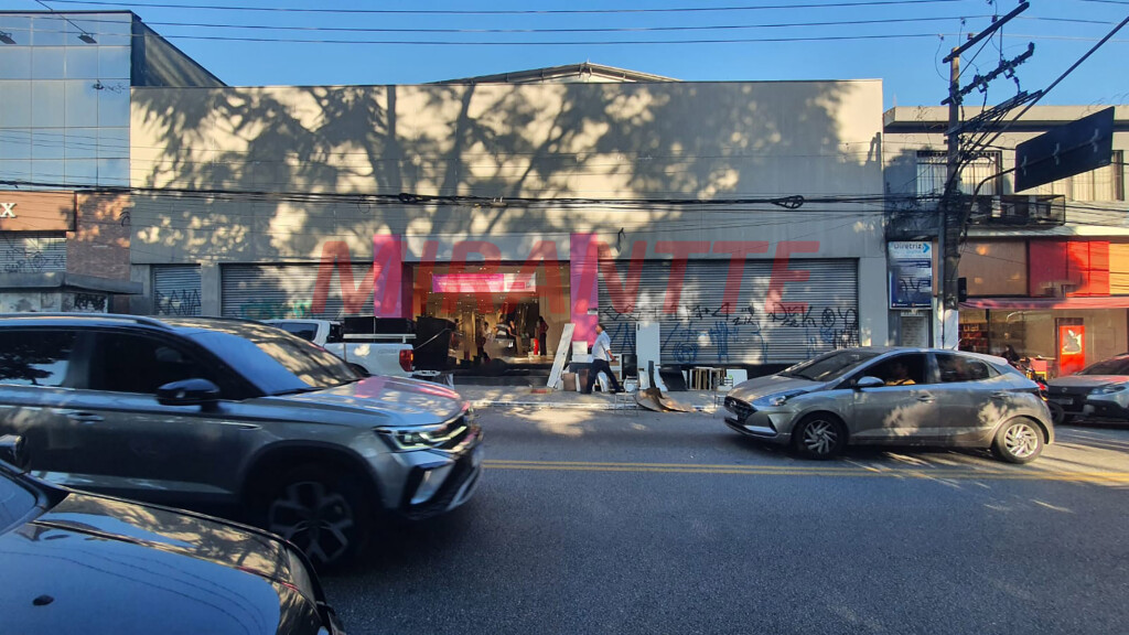 Comercial de 1735m² em Vila Nova Cachoeirinha