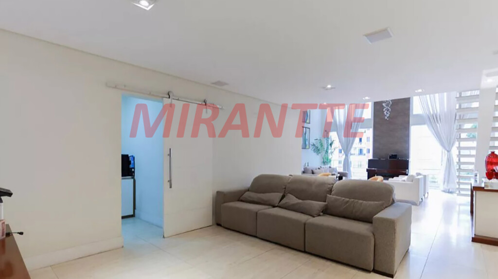 Sobrado de 450m² com 3 quartos em Santana