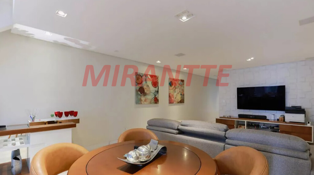 Sobrado de 450m² com 3 quartos em Santana