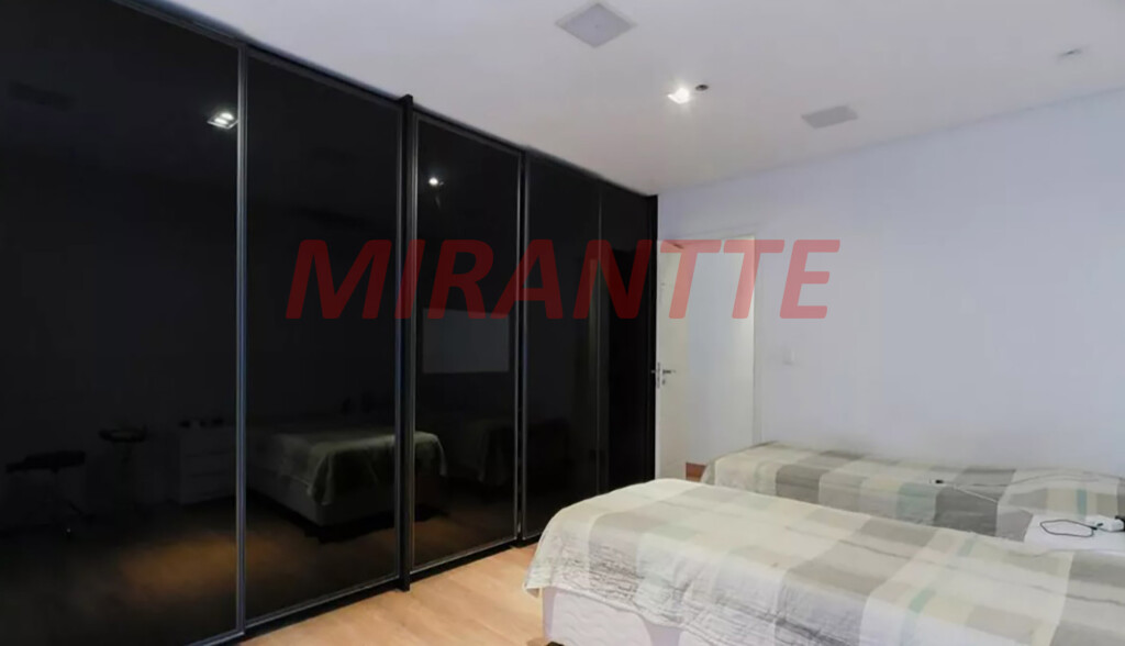 Sobrado de 450m² com 3 quartos em Santana