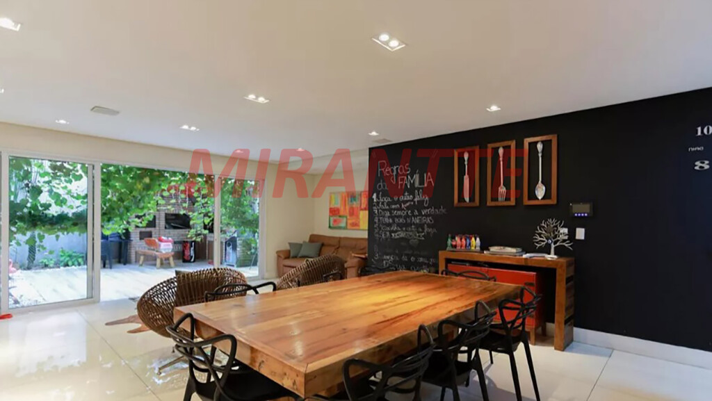 Sobrado de 450m² com 3 quartos em Santana