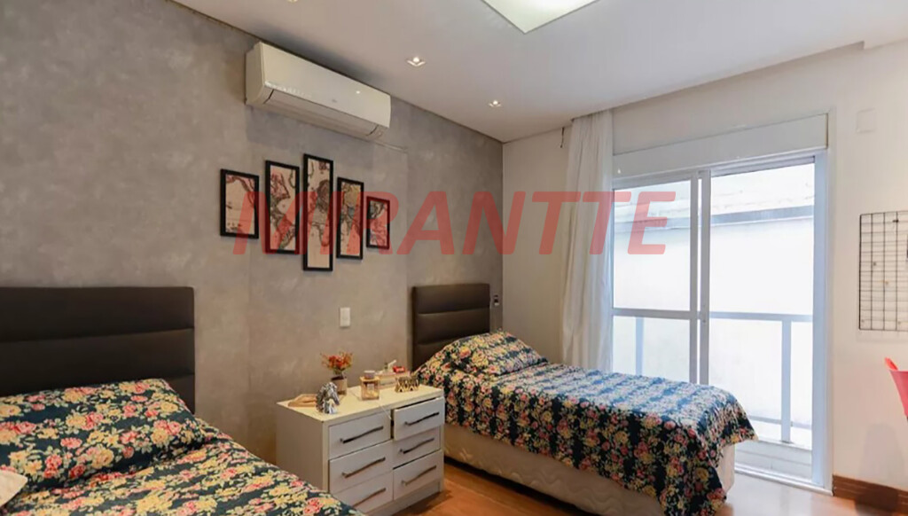 Sobrado de 450m² com 3 quartos em Santana