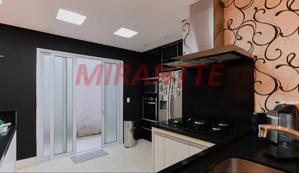 Sobrado de 450m² com 3 quartos em Santana