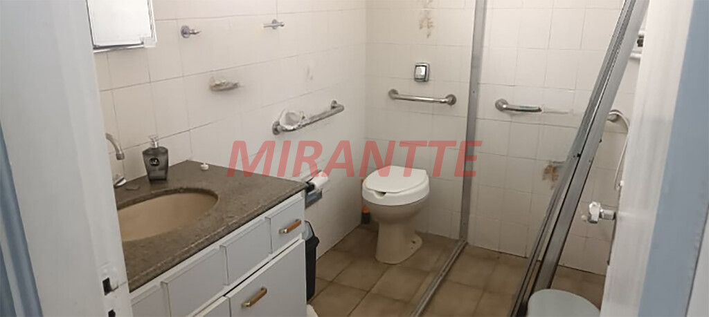 Terreno de 110m² em Vila Romero