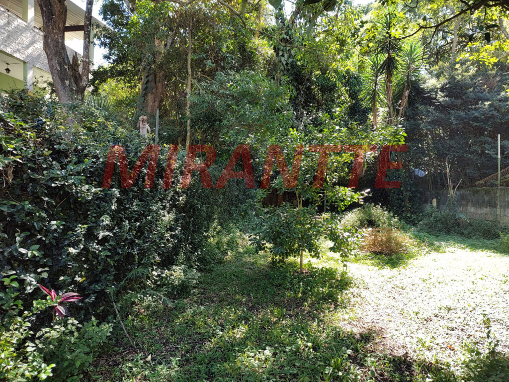 Terreno de 1140m² em Horto Florestal