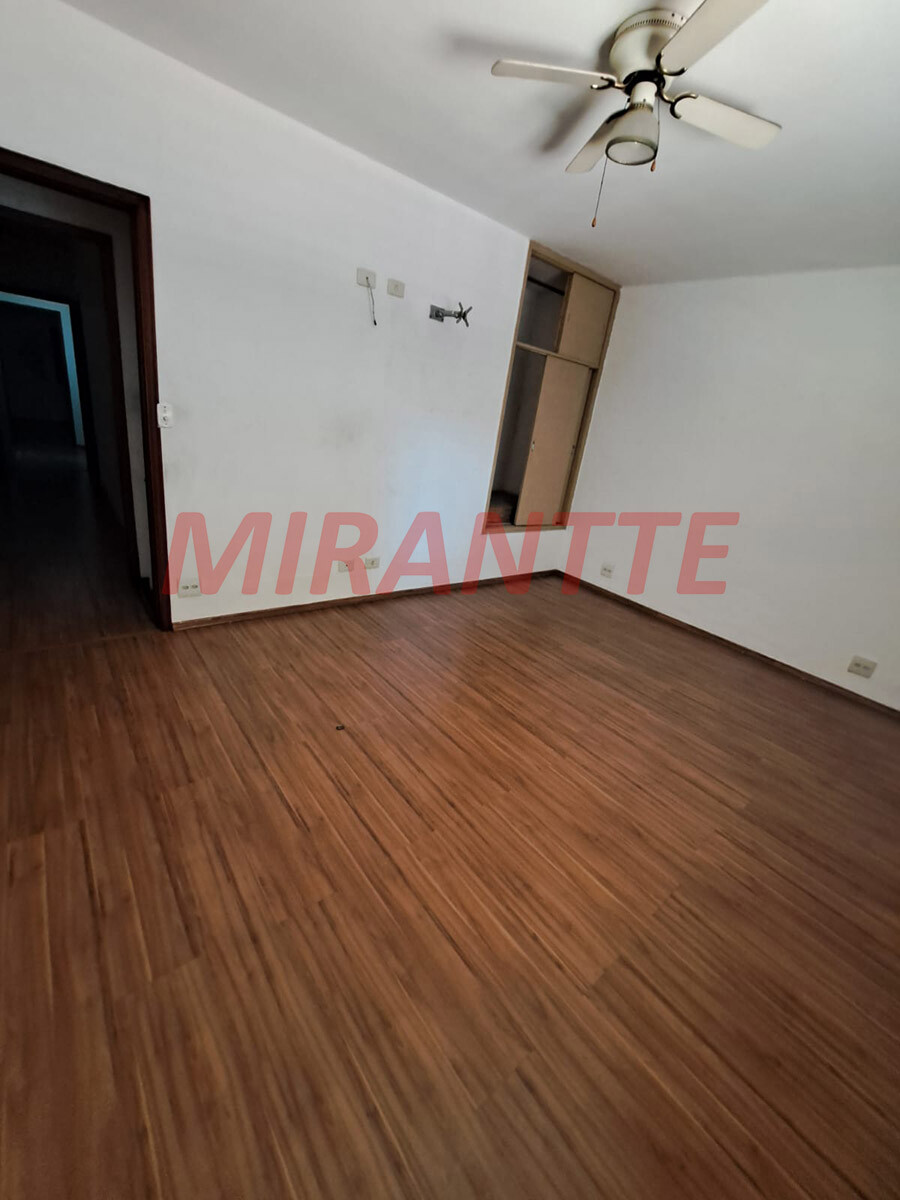 Sobrado de 245m² com 5 quartos em Casa Verde
