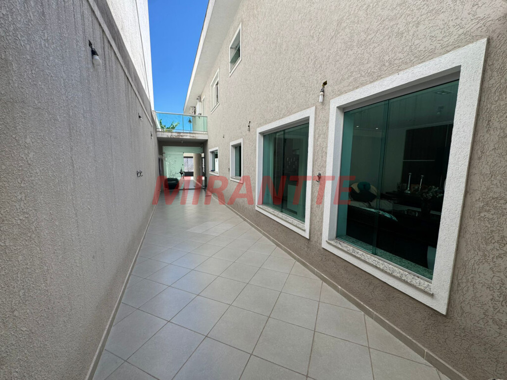 Sobrado de 200m² com 3 quartos em Vila Nova Mazzei