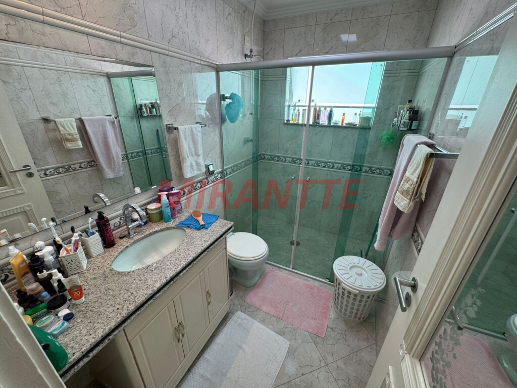 Sobrado de 200m² com 3 quartos em Vila Nova Mazzei