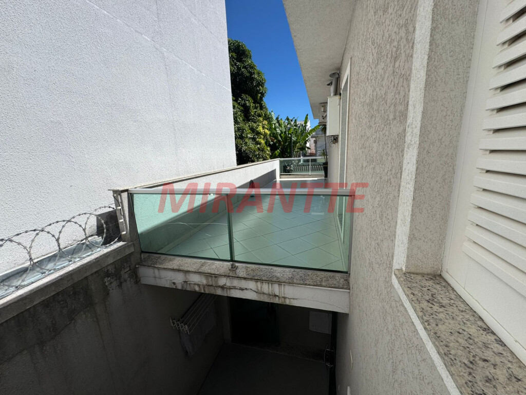Sobrado de 200m² com 3 quartos em Vila Nova Mazzei