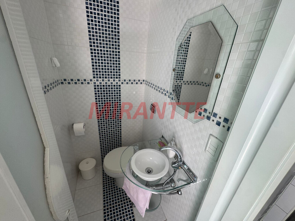 Sobrado de 200m² com 3 quartos em Vila Nova Mazzei