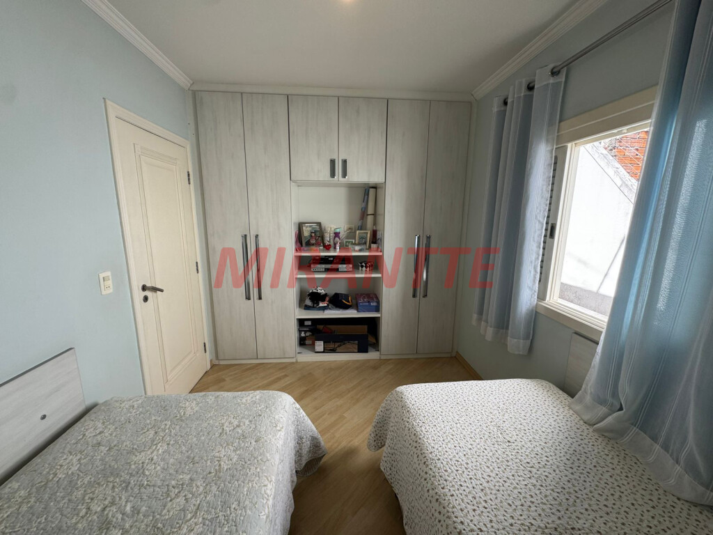 Sobrado de 200m² com 3 quartos em Vila Nova Mazzei