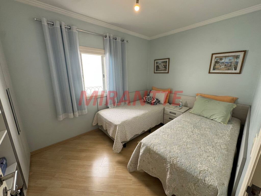 Sobrado de 200m² com 3 quartos em Vila Nova Mazzei