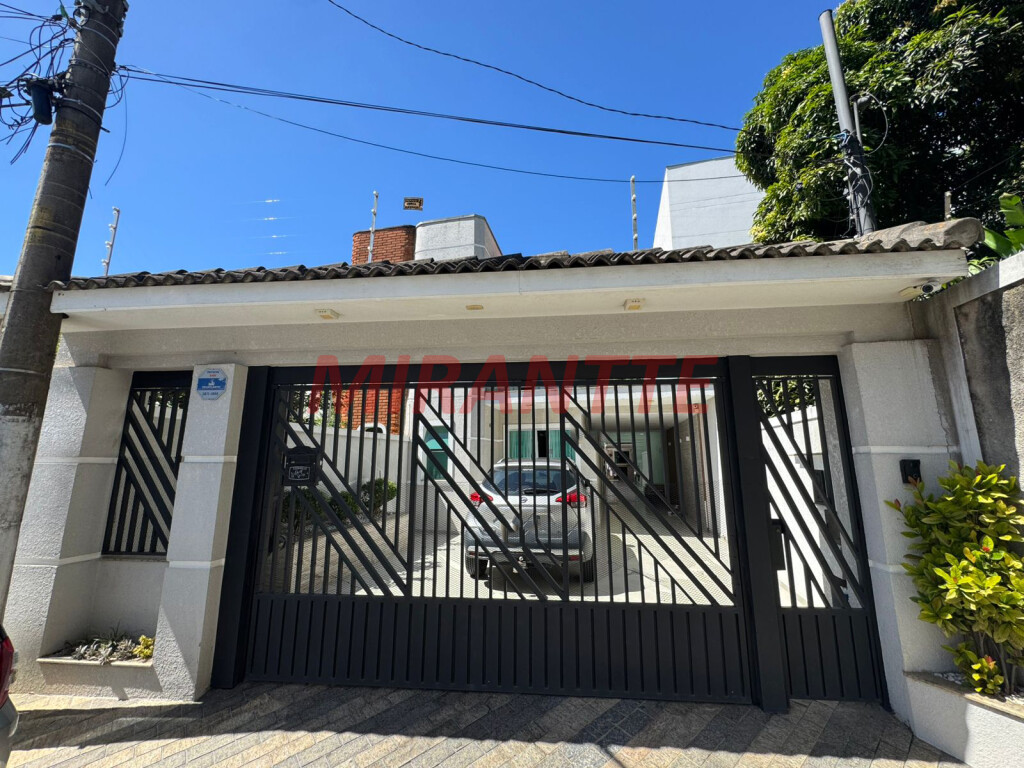 Sobrado de 200m² com 3 quartos em Vila Nova Mazzei
