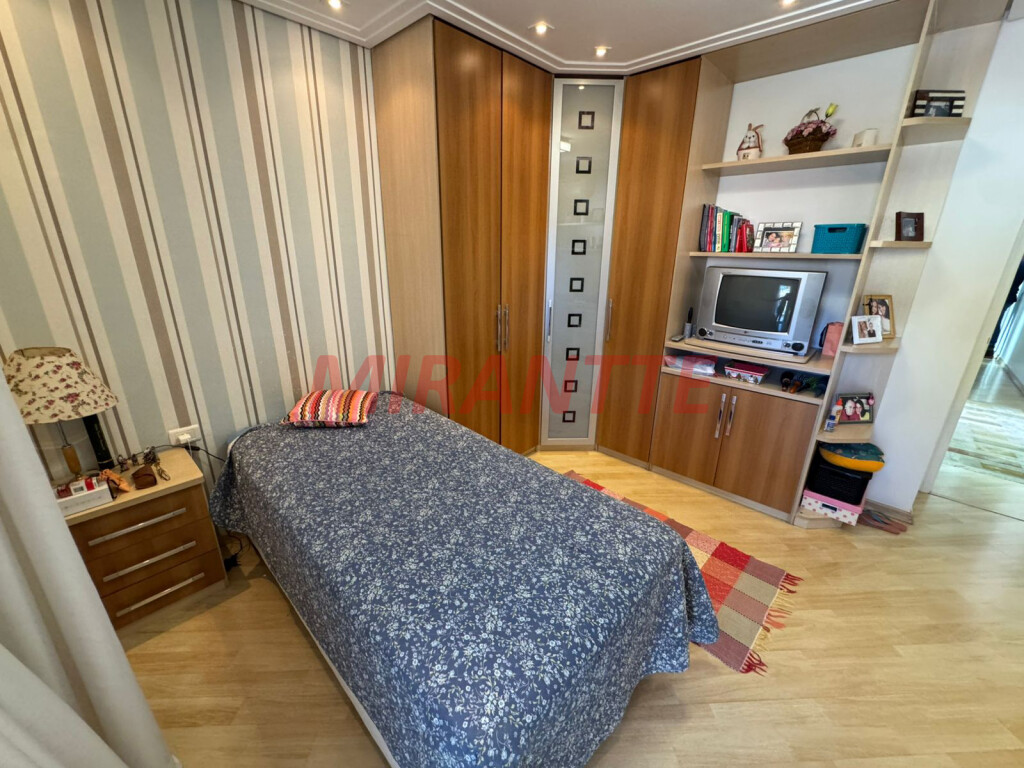 Sobrado de 200m² com 3 quartos em Vila Nova Mazzei