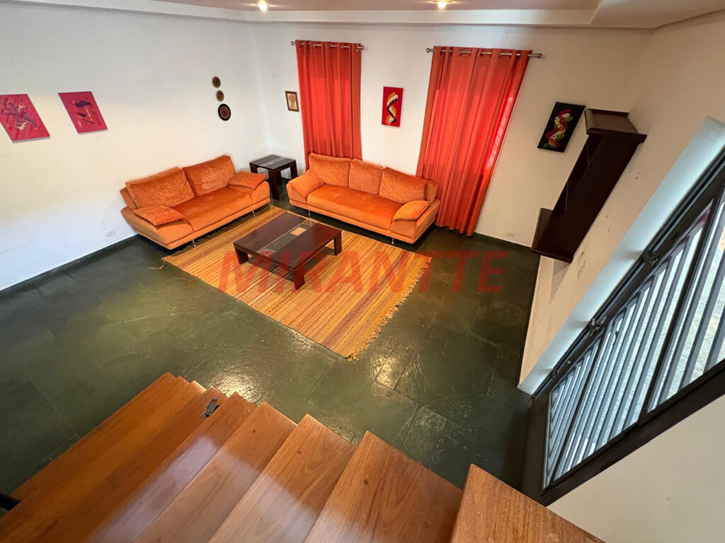 Sobrado de 288m² com 4 quartos em Vila Ede