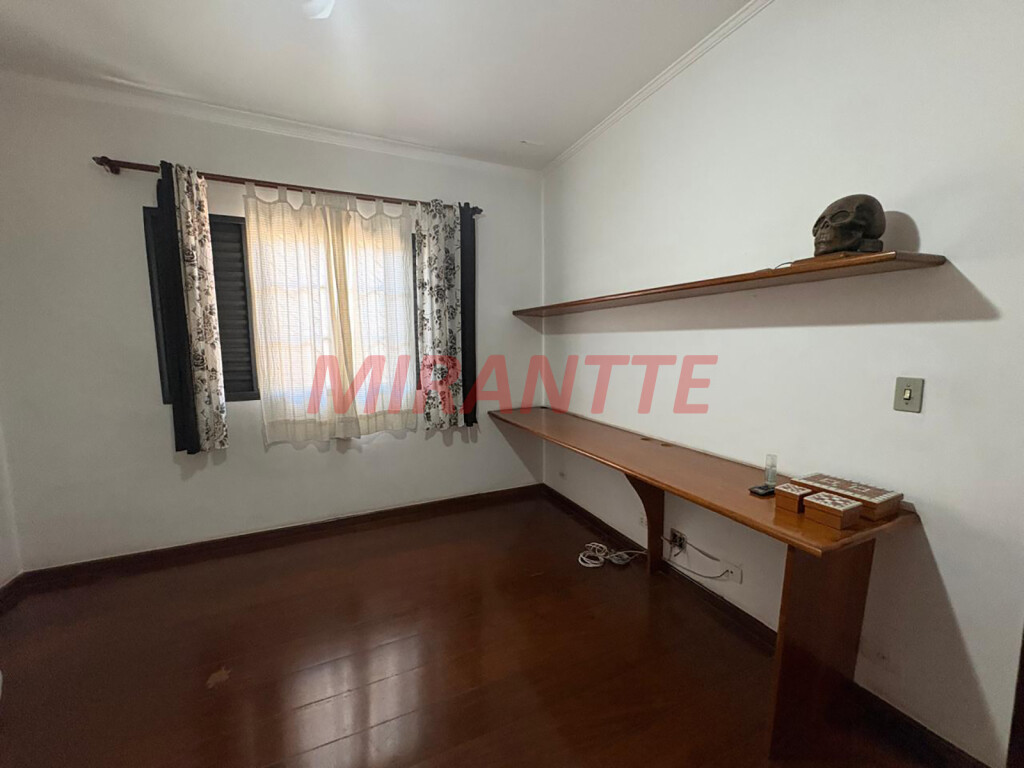 Sobrado de 288m² com 4 quartos em Vila Ede