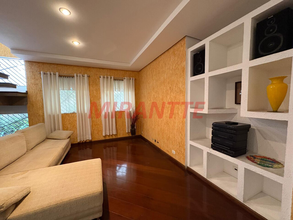 Sobrado de 288m² com 4 quartos em Vila Ede
