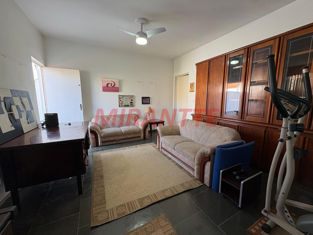 Sobrado de 288m² com 4 quartos em Vila Ede