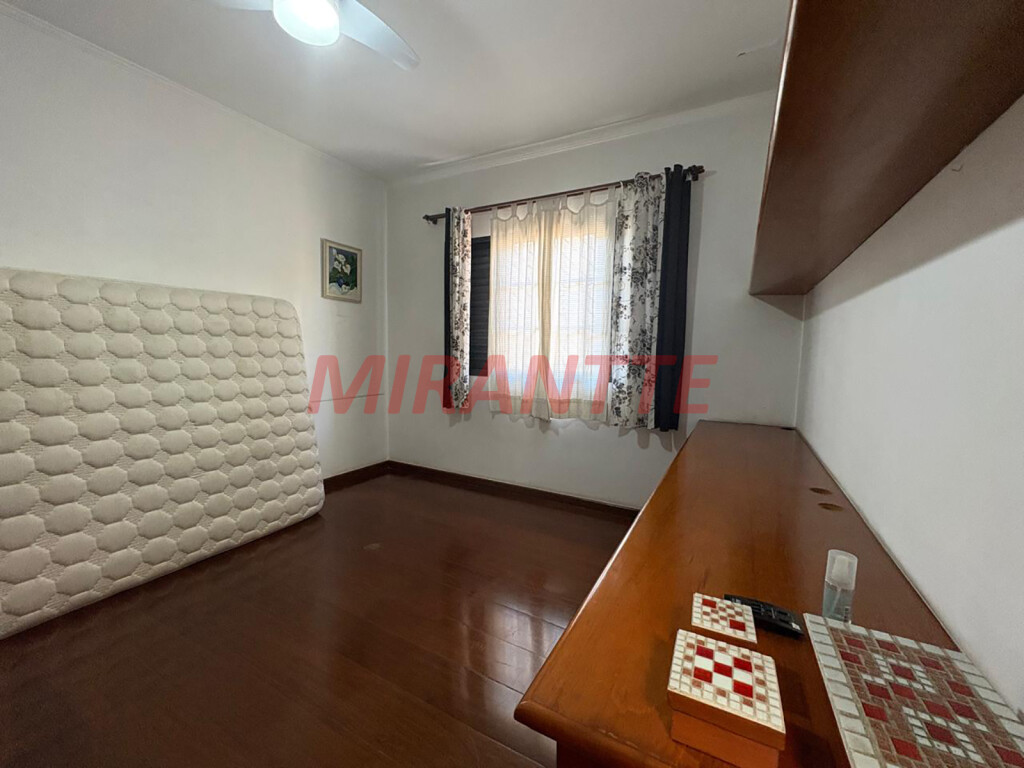 Sobrado de 288m² com 4 quartos em Vila Ede