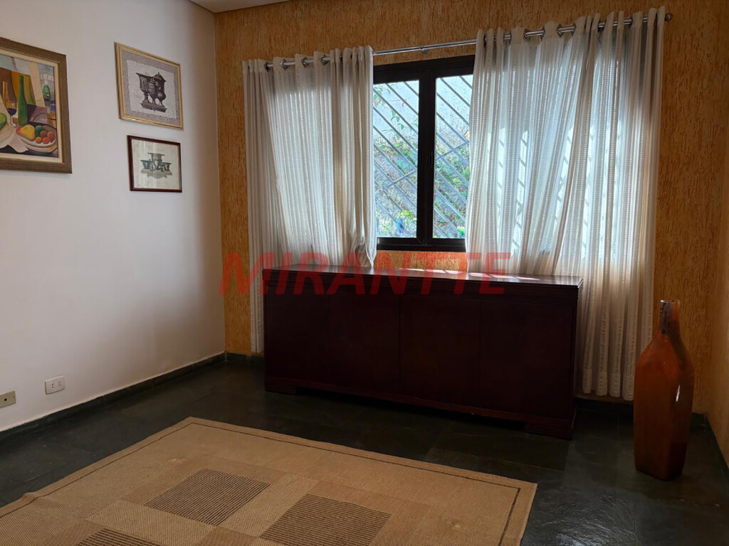 Sobrado de 288m² com 4 quartos em Vila Ede