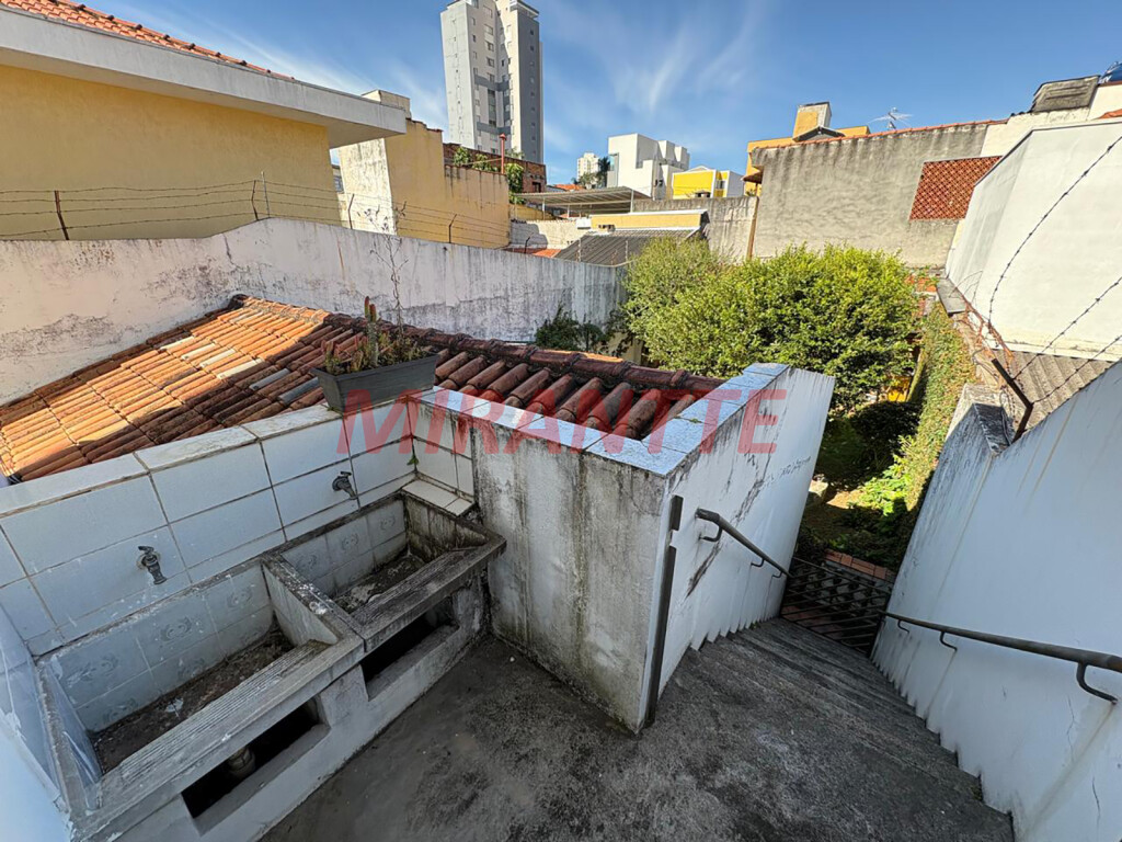 Sobrado de 288m² com 4 quartos em Vila Ede