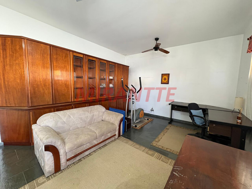 Sobrado de 288m² com 4 quartos em Vila Ede