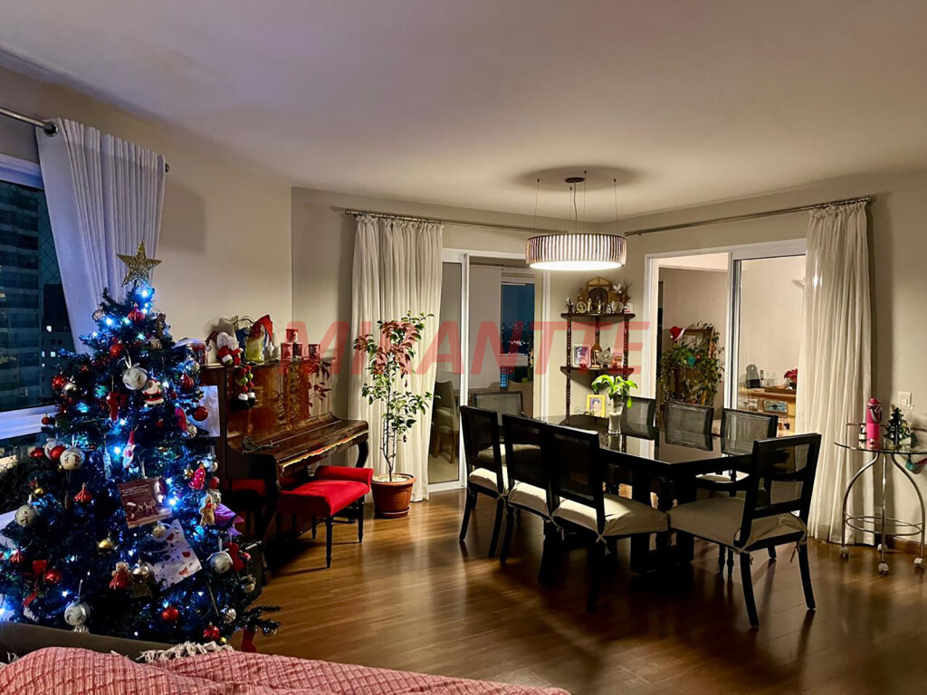Apartamento de 145m² com 3 quartos em Santana
