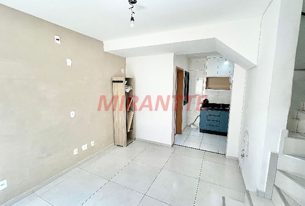 Cond. fechado de 52m² com 2 quartos em Parque Peruche