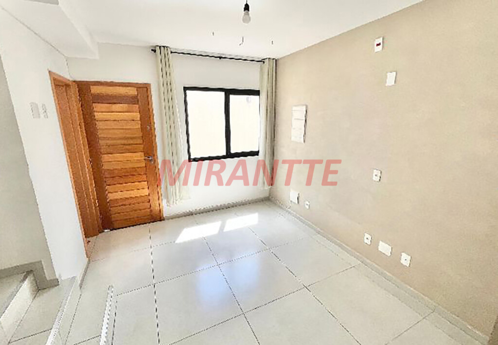 Cond. fechado de 52m² com 2 quartos em Parque Peruche