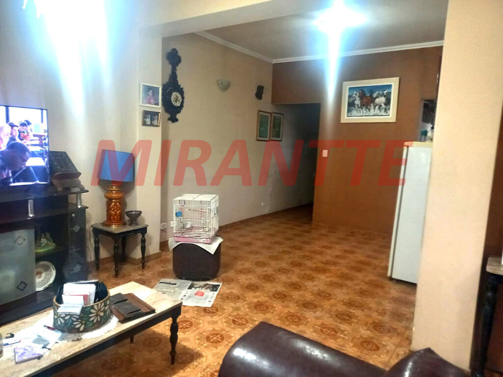 Sobrado de 1975m² com 3 quartos em Parque Novo Mundo