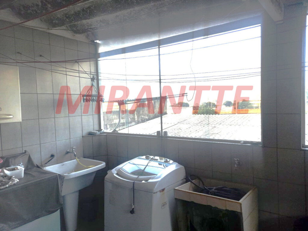 Sobrado de 1975m² com 3 quartos em Parque Novo Mundo