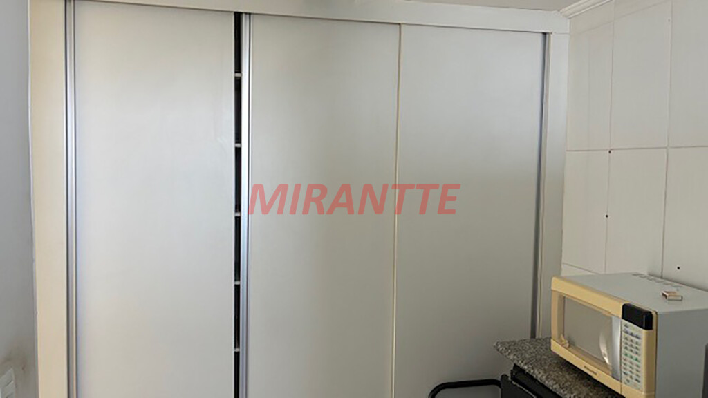 Conjunto comercial de 107m² em Centro