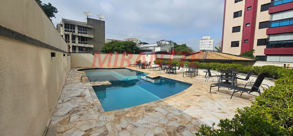 Apartamento de 68m² com 2 quartos em Água Fria