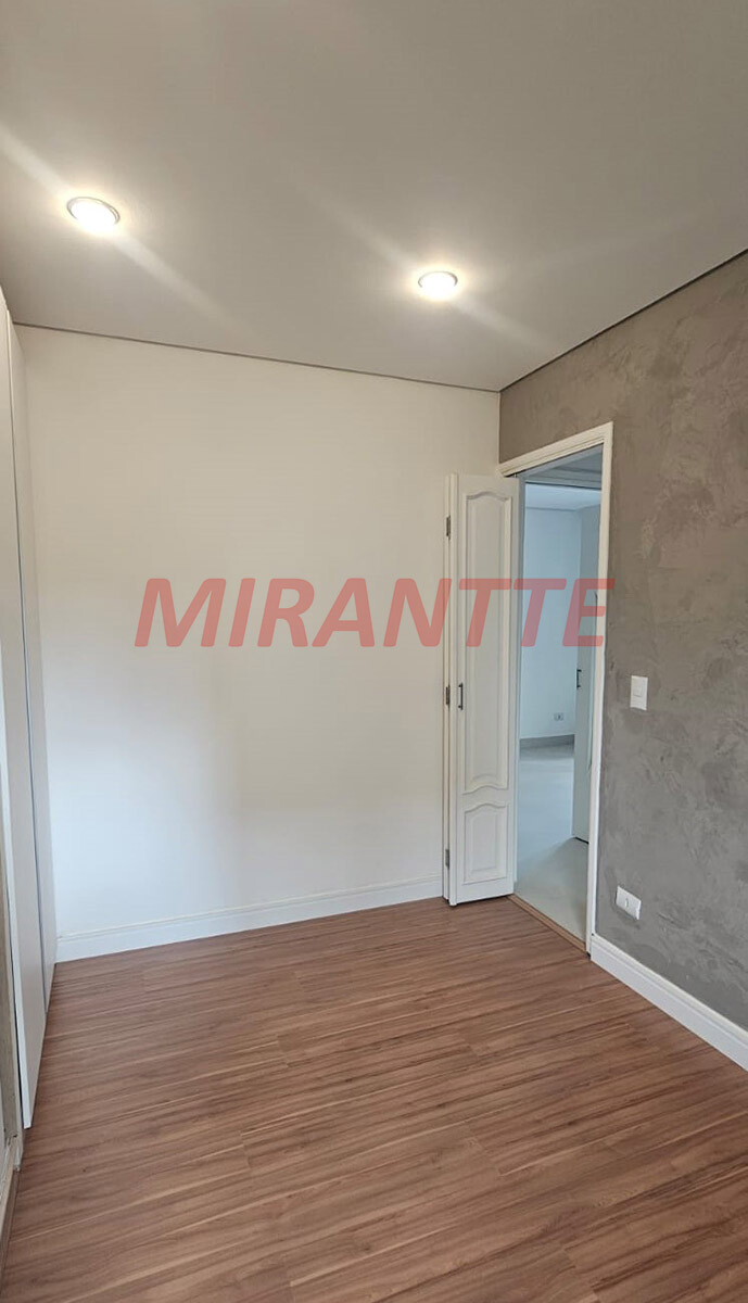 Apartamento de 68m² com 2 quartos em Água Fria